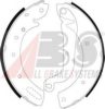 NISSA 440600F027 Brake Shoe Set